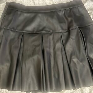 Fashion Nova Black Pleated Skirt